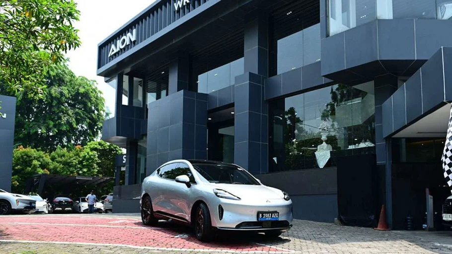 VinFast Ekspansi di Indonesia: 100.000 Stasiun Pengisian Daya EV di 2025