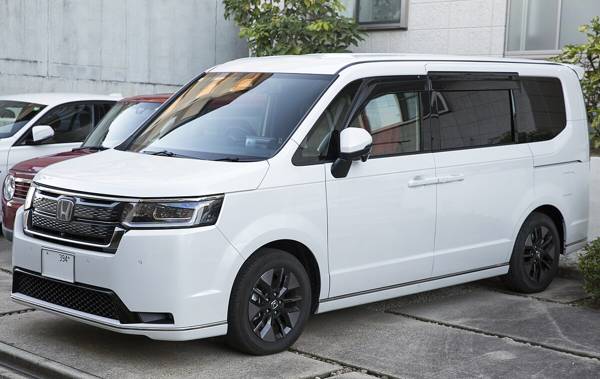 Honda StepWGN Spada: MPV Boxy Anti-Mainstream yang Jadi Idola di Negeri Tetangga